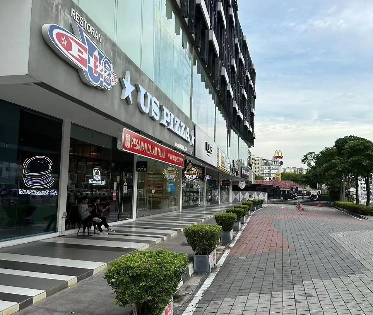 شقة New 4Queen Bed 3 Room 2Cp Near Gurney With Tvbox And Ktv Set Tanjung Tokong