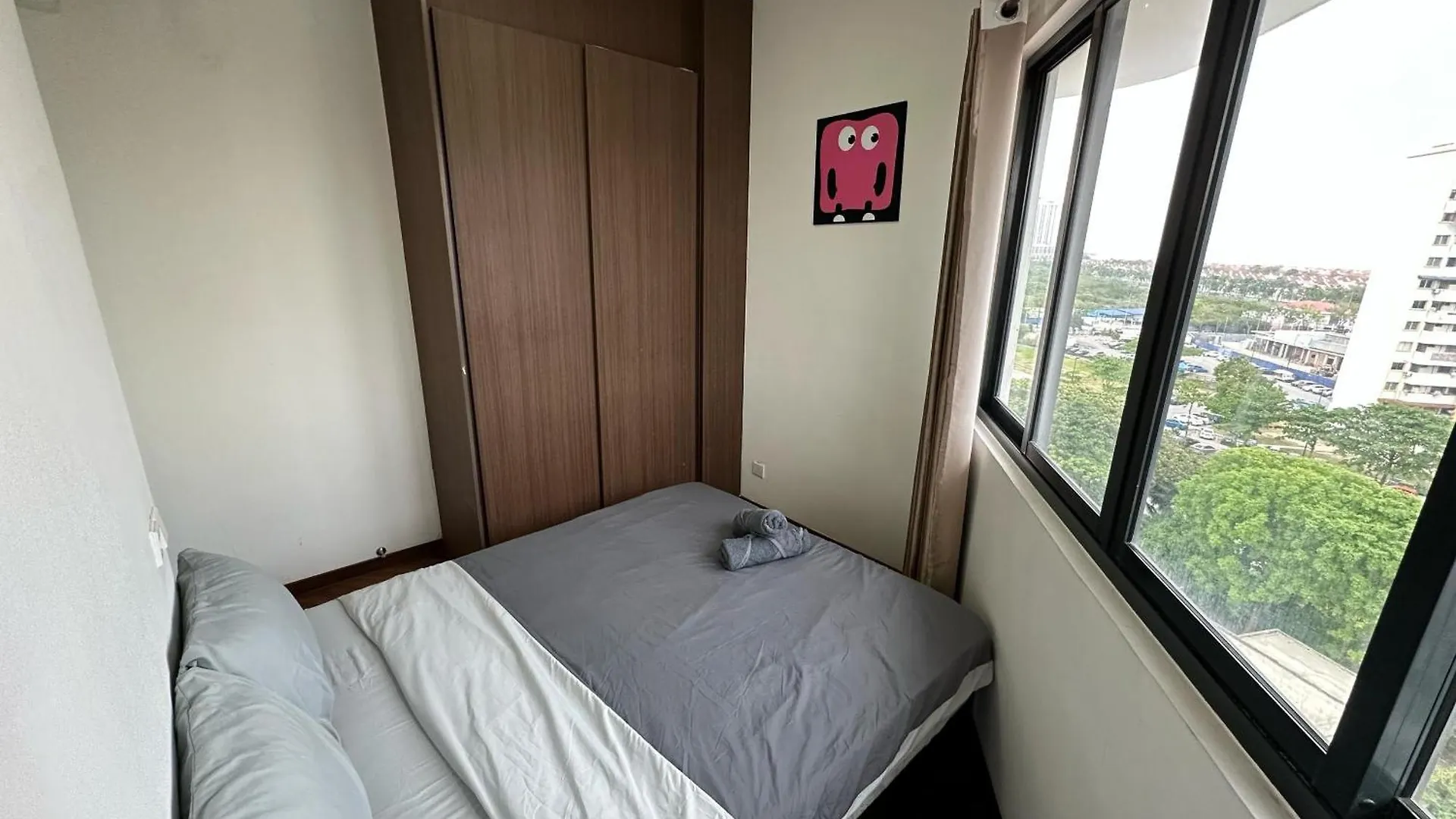 New 4Queen Bed 3 Room 2Cp Near Gurney With Tvbox And Ktv Set Tanjung Tokong