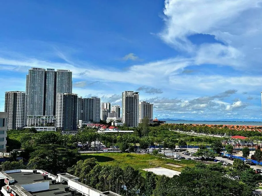 Apartment New 4Queen Bed 3 Room 2Cp Near Gurney With Tvbox And Ktv Set Tanjung Tokong Malaysia