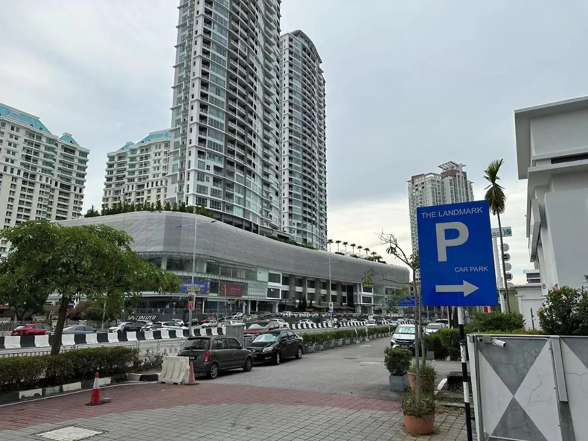 Apartment New 4Queen Bed 3 Room 2Cp Near Gurney With Tvbox And Ktv Set Tanjung Tokong Malaysia