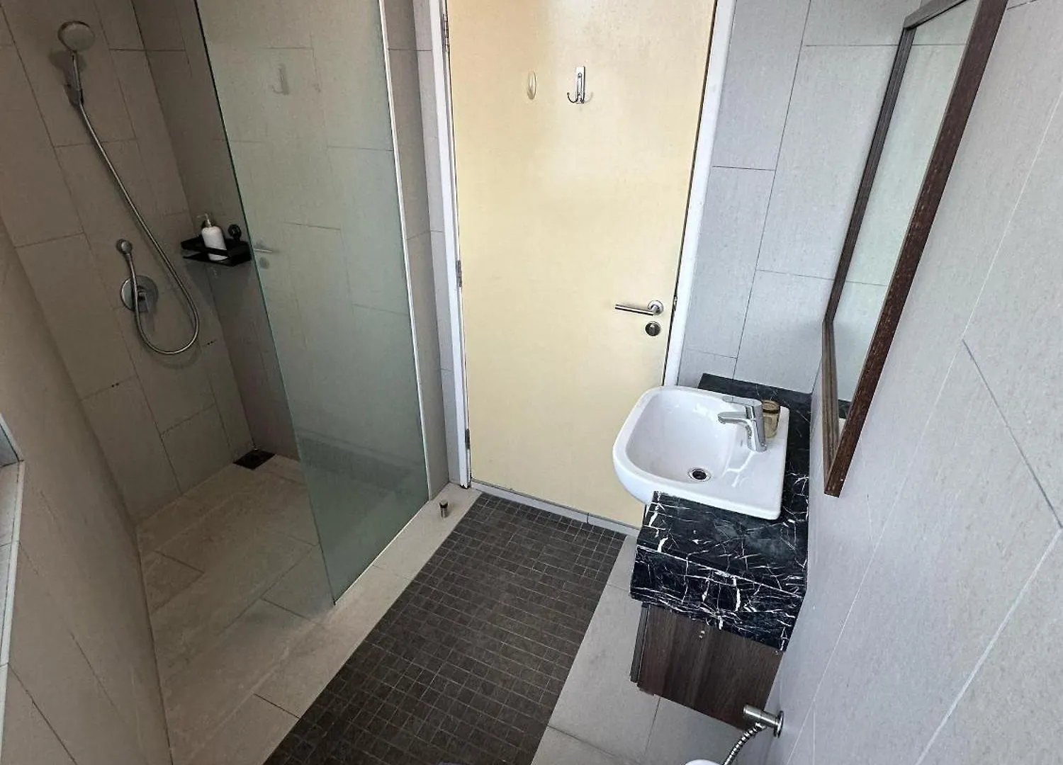 New 4Queen Bed 3 Room 2Cp Near Gurney With Tvbox And Ktv Set Tanjung Tokong 0*,  Malaysia