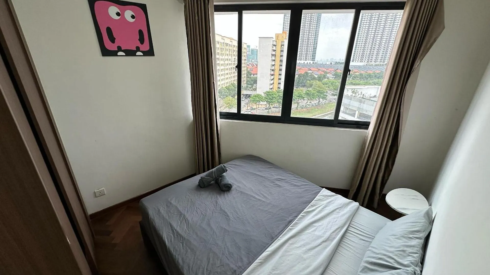 New 4Queen Bed 3 Room 2Cp Near Gurney With Tvbox And Ktv Set Tanjung Tokong Malaysia