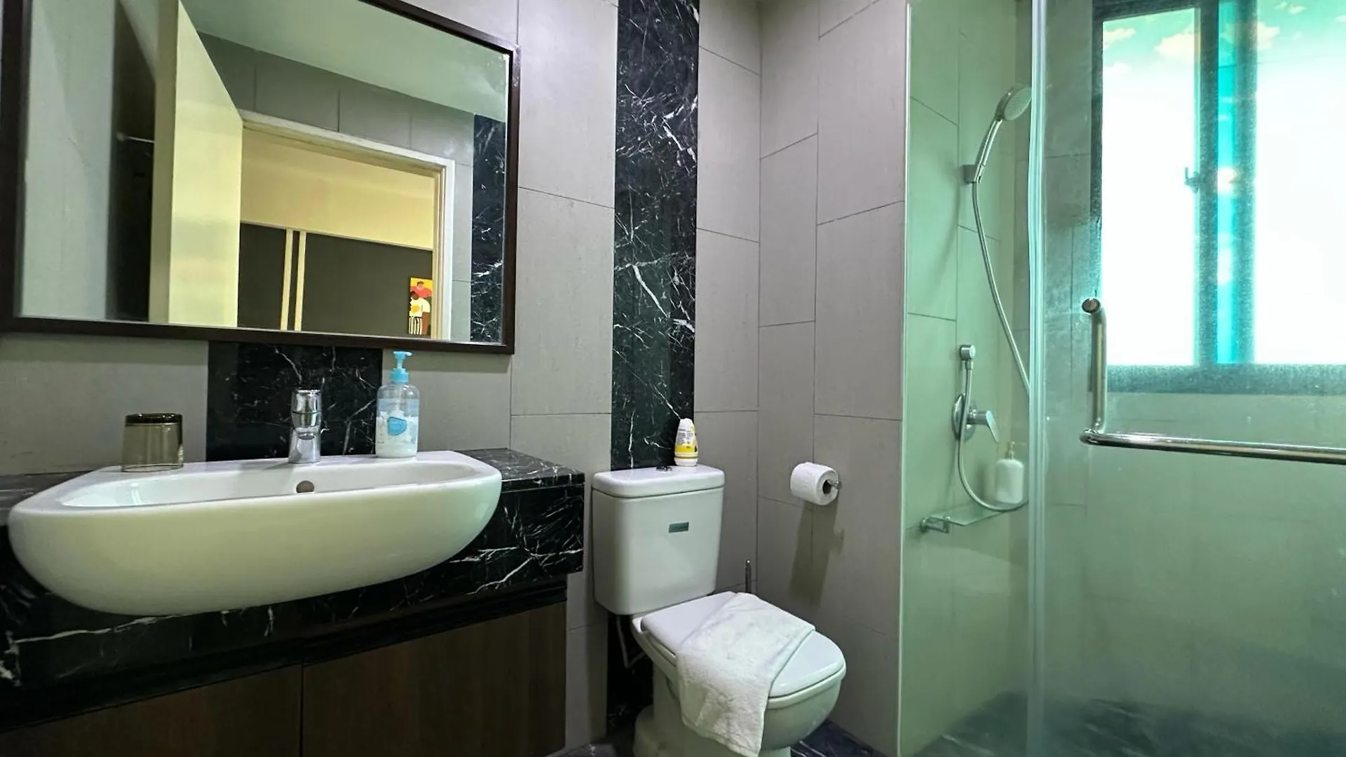 Apartment New 4Queen Bed 3 Room 2Cp Near Gurney With Tvbox And Ktv Set Tanjung Tokong