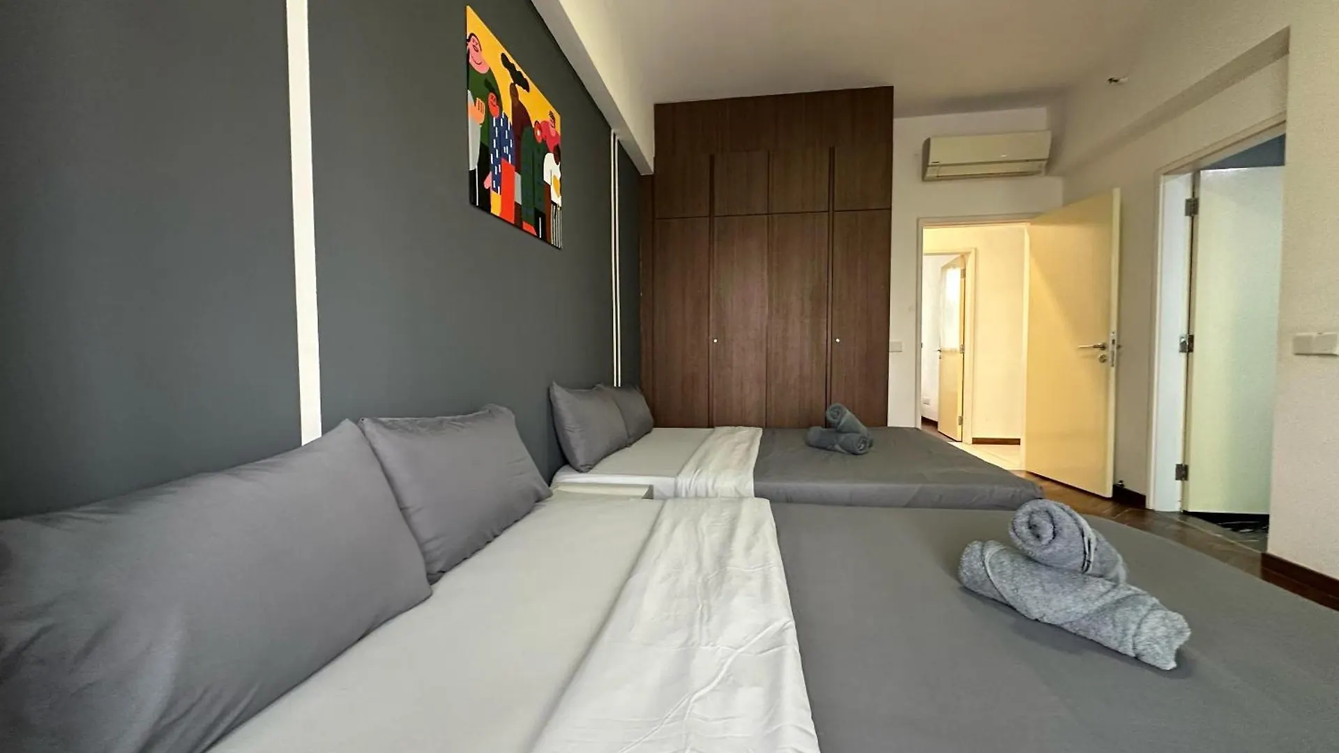 New 4Queen Bed 3 Room 2Cp Near Gurney With Tvbox And Ktv Set Tanjung Tokong Apartment
